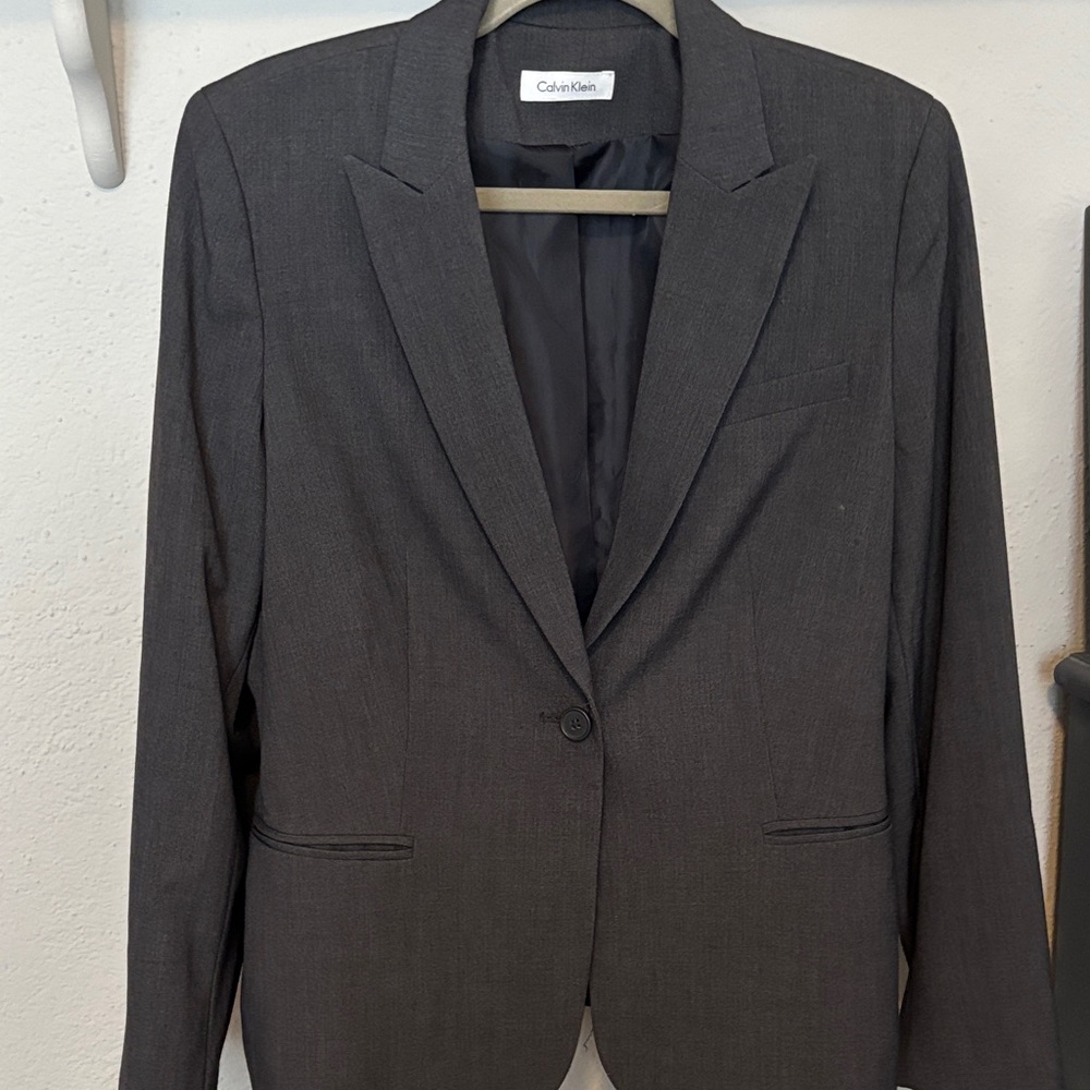 Vintage Calvin Klein women’s Dark Charcoal Single-Button Blazer